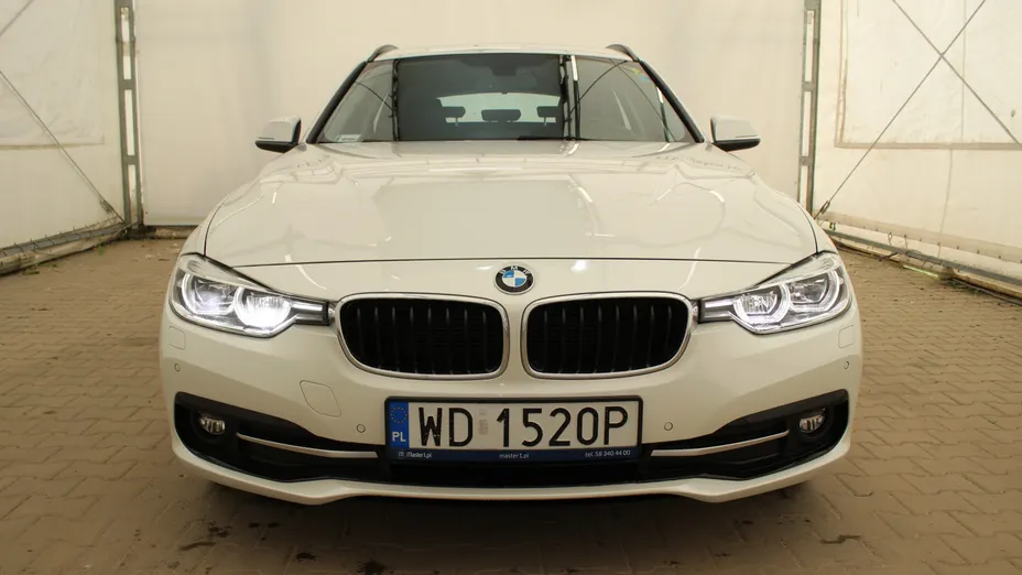 BMW Seria 3 320d xDrive Sport Line aut