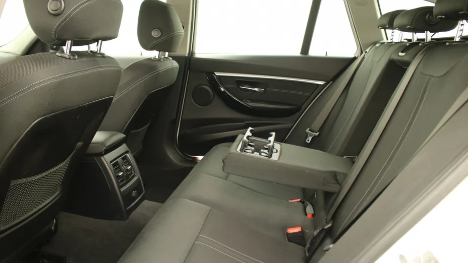 BMW Seria 3 320d xDrive Sport Line aut
