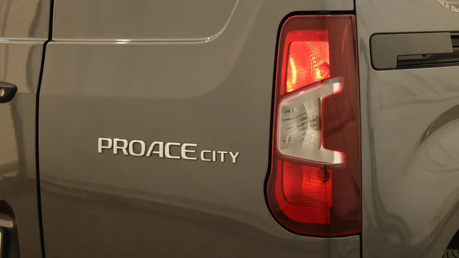 TOYOTA Proace City Proace City 1.2 D-4T Standard 2,3t Active Aut.