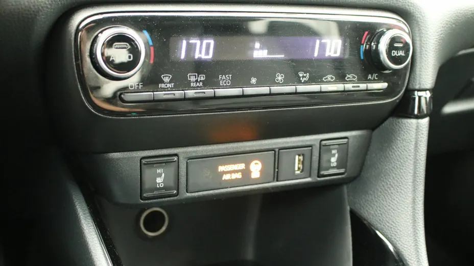 TOYOTA Yaris Yaris Hybrid 1.5 Selection Style