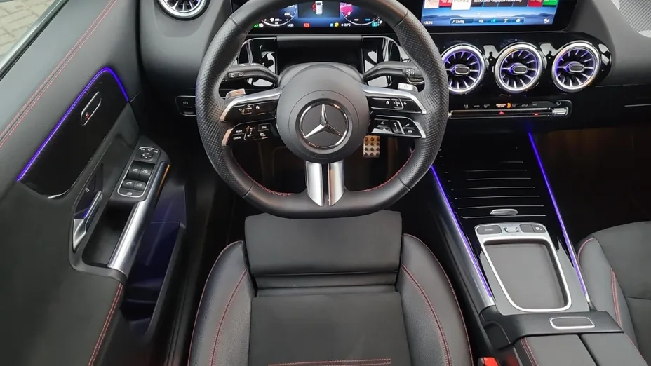 MERCEDES-BENZ GLA GLA 200 AMG Line
