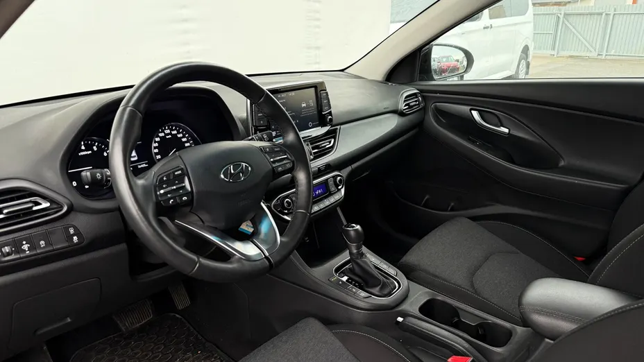 HYUNDAI i30 i30 1.0 T-GDI Smart DCT
