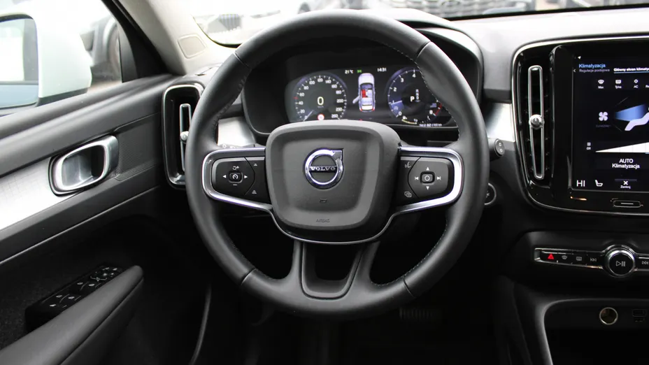 VOLVO XC40 XC40 T3 Momentum Pro aut