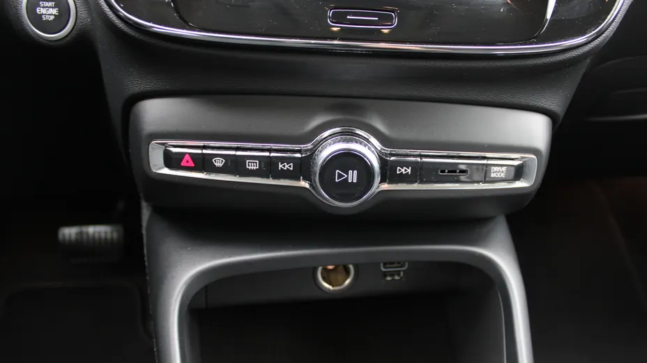 VOLVO XC40 XC40 T3 Momentum Pro aut