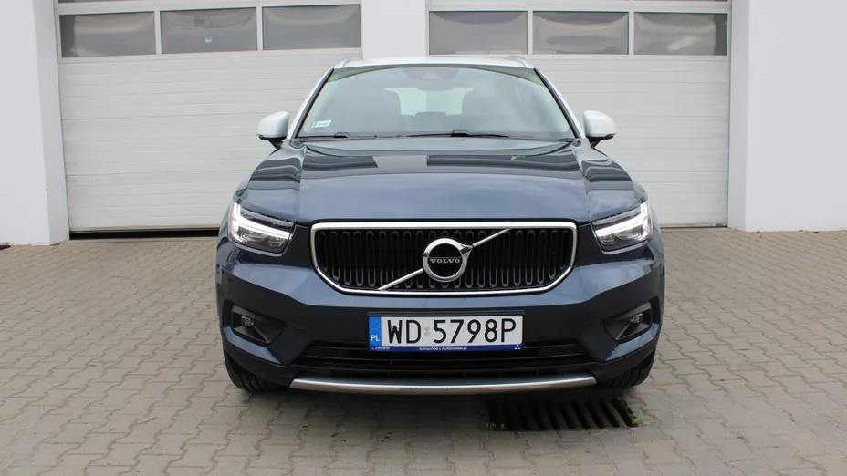 VOLVO XC40 XC40 T3 Momentum Pro aut