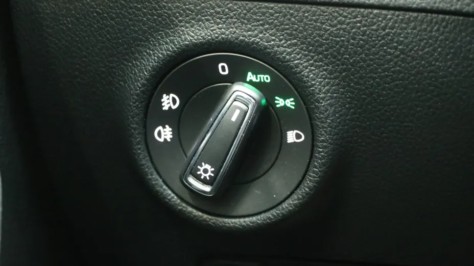 SKODA Superb Superb 2.0 TDI SCR Ambition DSG