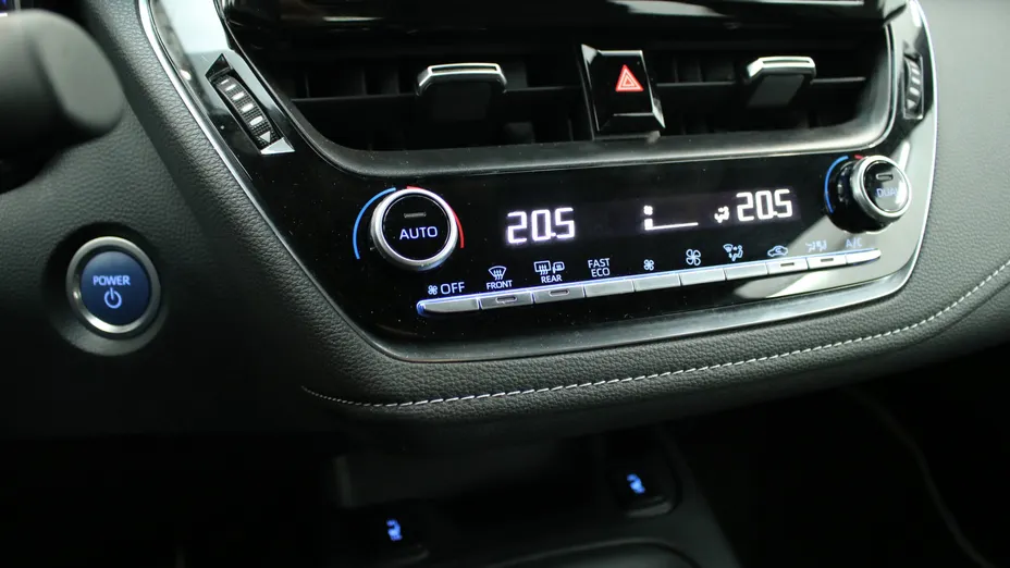 TOYOTA Corolla Corolla 2.0 Hybrid Comfort