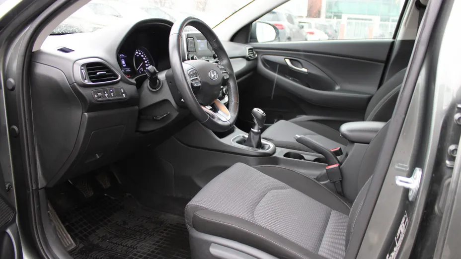 HYUNDAI i30 i30 1.0 T-GDI Classic +