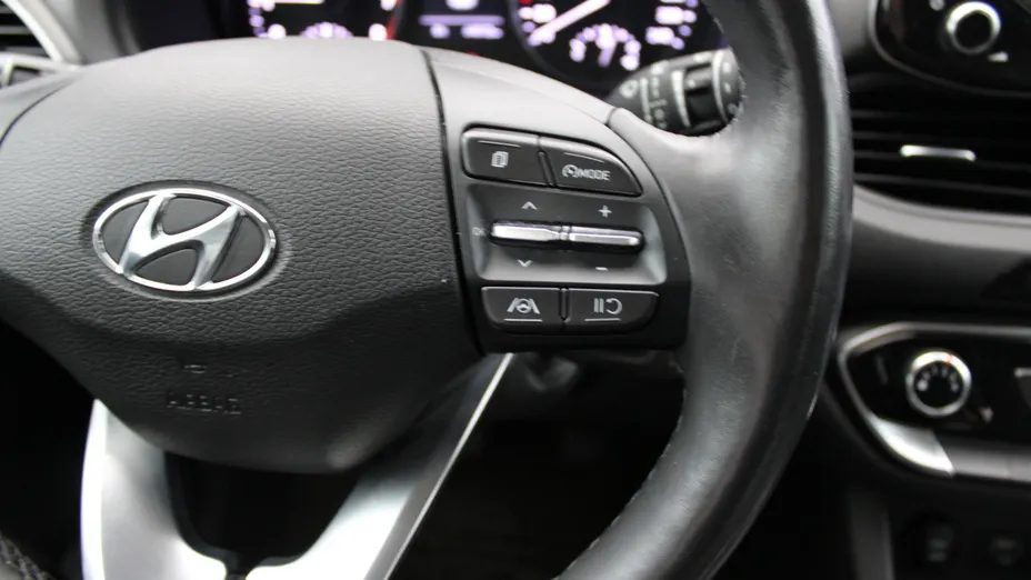 HYUNDAI i30 i30 1.0 T-GDI Classic +