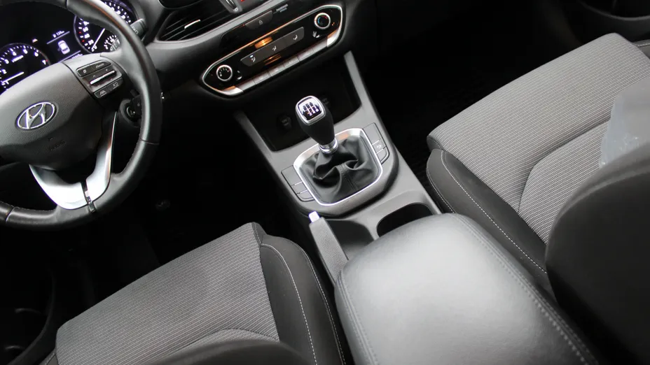 HYUNDAI i30 i30 1.0 T-GDI Classic +