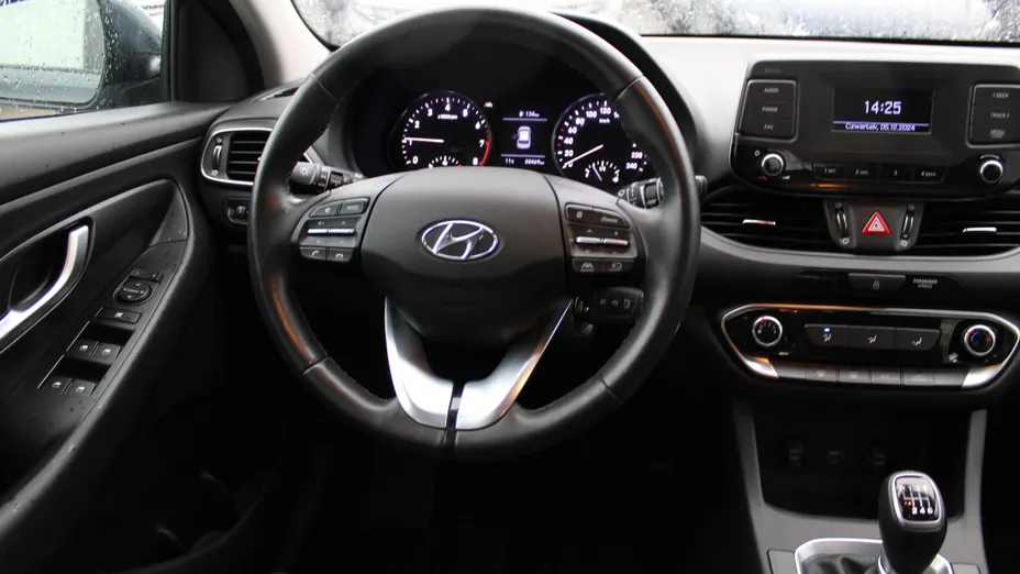 HYUNDAI i30 i30 1.0 T-GDI Classic +