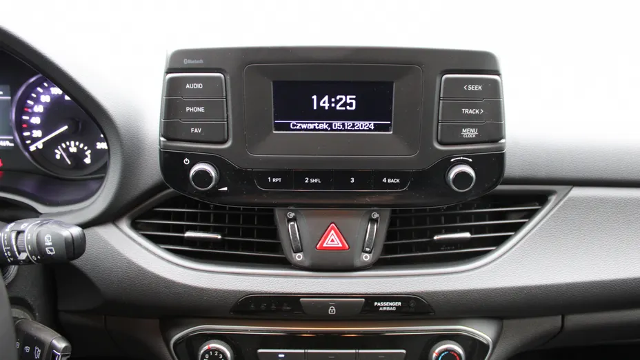 HYUNDAI i30 i30 1.0 T-GDI Classic +