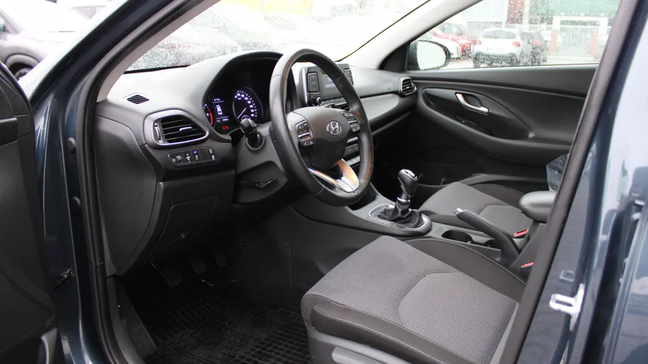 HYUNDAI i30 i30 1.0 T-GDI Classic +