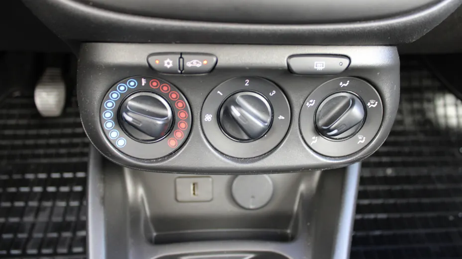 OPEL Corsa Corsa 1.4 Enjoy