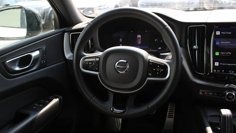 VOLVO XC60 XC60 B4 D AWD R-Design aut
