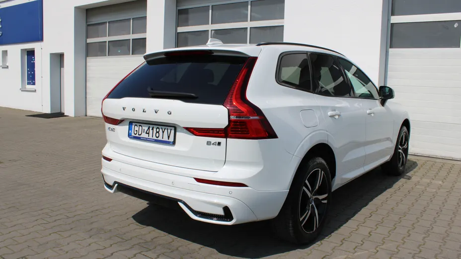 VOLVO XC60 XC60 B4 D AWD R-Design aut