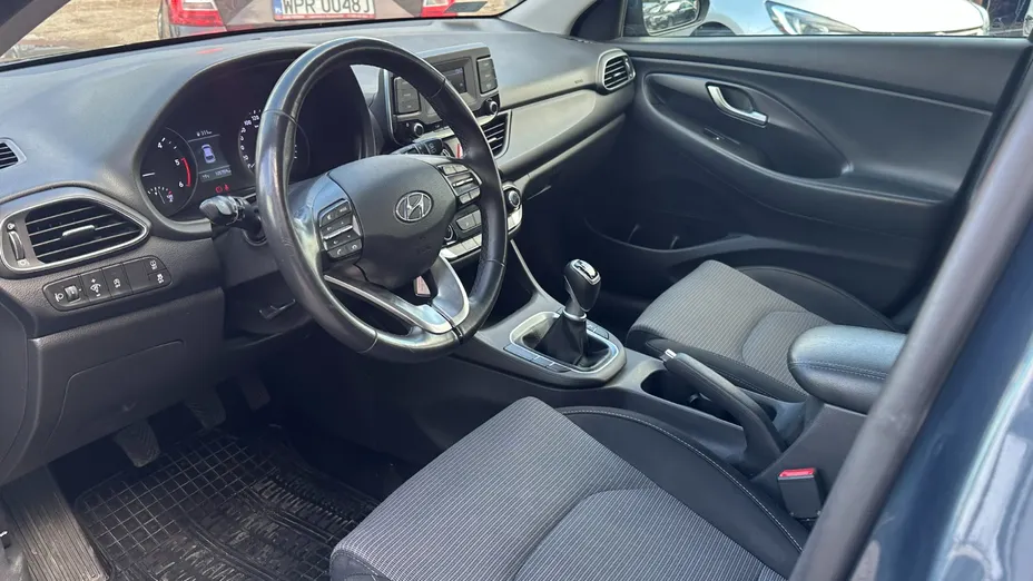HYUNDAI i30 i30 1.6 D Classic +