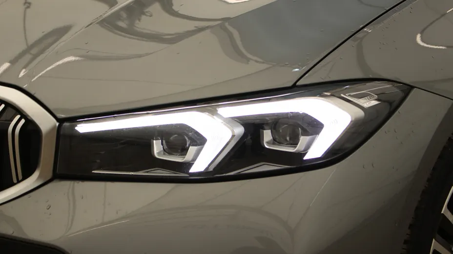 BMW Seria 3 320i M Sport aut
