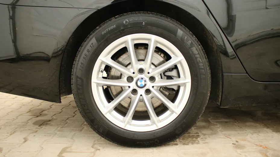 BMW Seria 5 520i mHEV aut