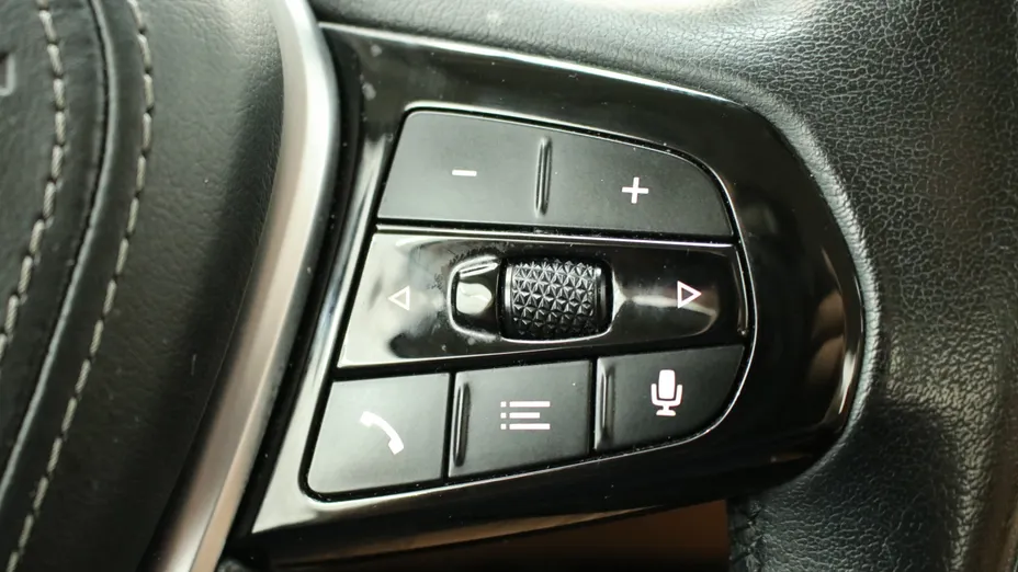 BMW Seria 5 520i mHEV aut