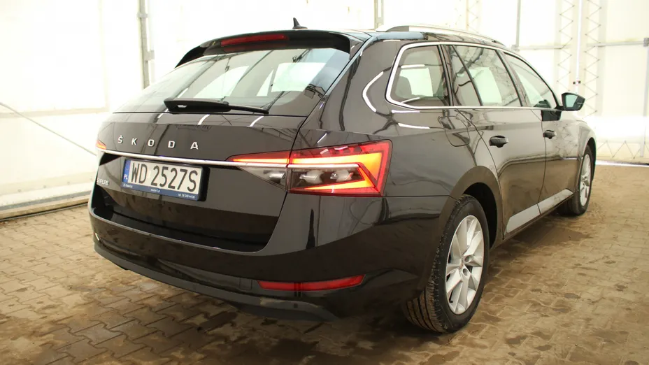 SKODA Superb Superb 2.0 TDI SCR Ambition DSG