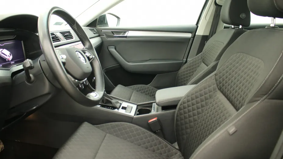 SKODA Superb Superb 2.0 TDI SCR Ambition DSG