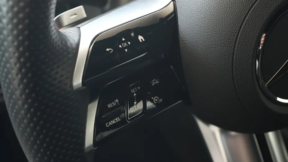 MERCEDES-BENZ GLA GLA 200 d AMG Line 8G-DCT