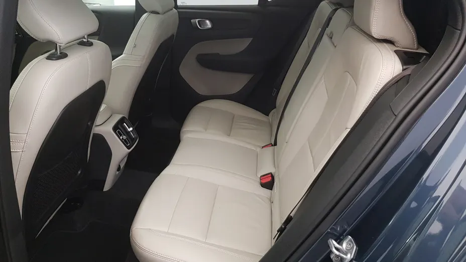 VOLVO XC40 XC40 B4 B AWD Inscription aut