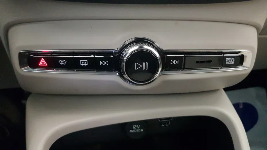 VOLVO XC40 XC40 B4 B AWD Inscription aut