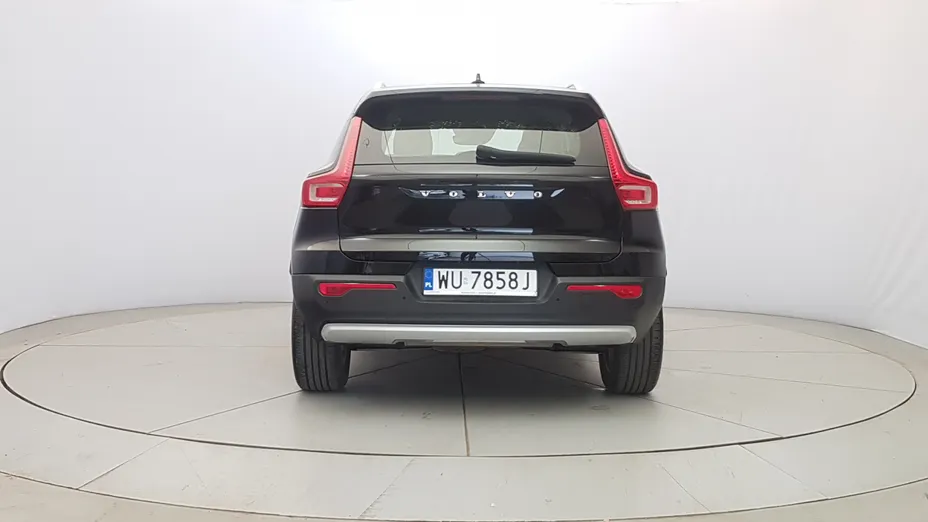 VOLVO XC40 XC40 T3 Momentum aut