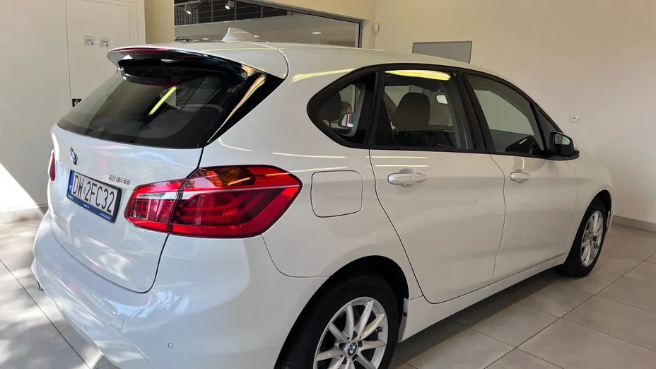 BMW Seria 2 218i GPF aut