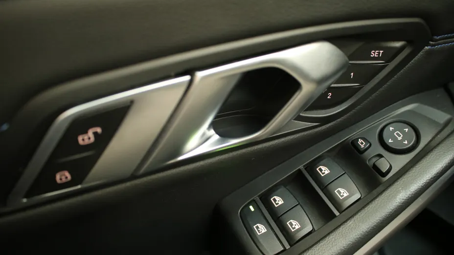 BMW Seria 3 318i M Sport aut