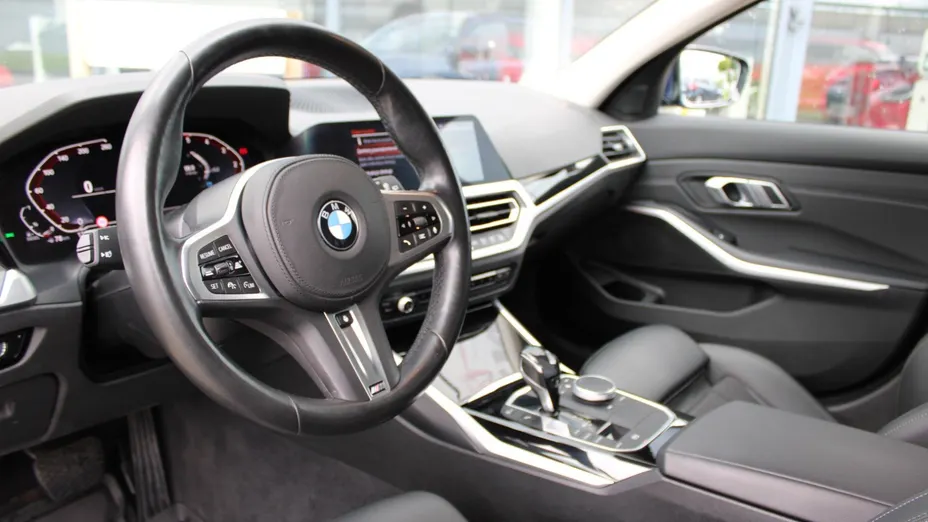 BMW Seria 3 320d xDrive mHEV Sport Line aut