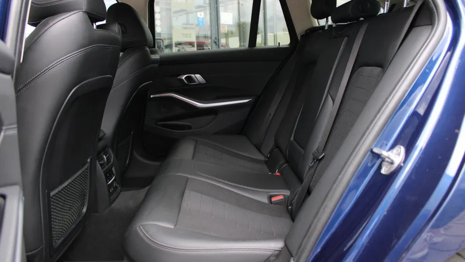 BMW Seria 3 320d xDrive mHEV Sport Line aut