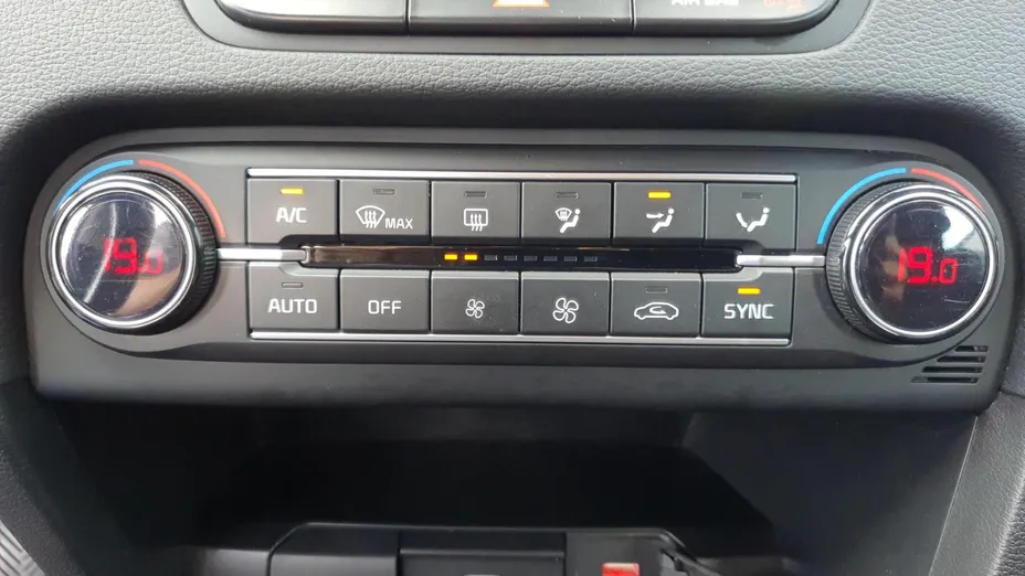 KIA Cee'd Ceed 1.5 T-GDI M