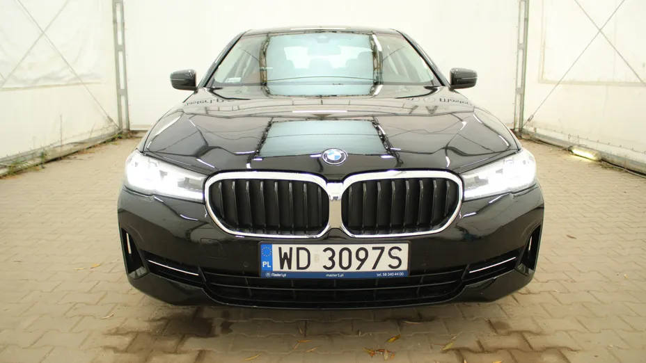 BMW Seria 5 520i mHEV aut
