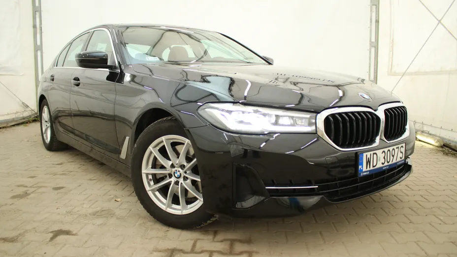 BMW Seria 5 520i mHEV aut