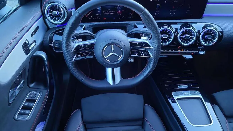 MERCEDES-BENZ CLA CLA 200 AMG Line 7G-DCT