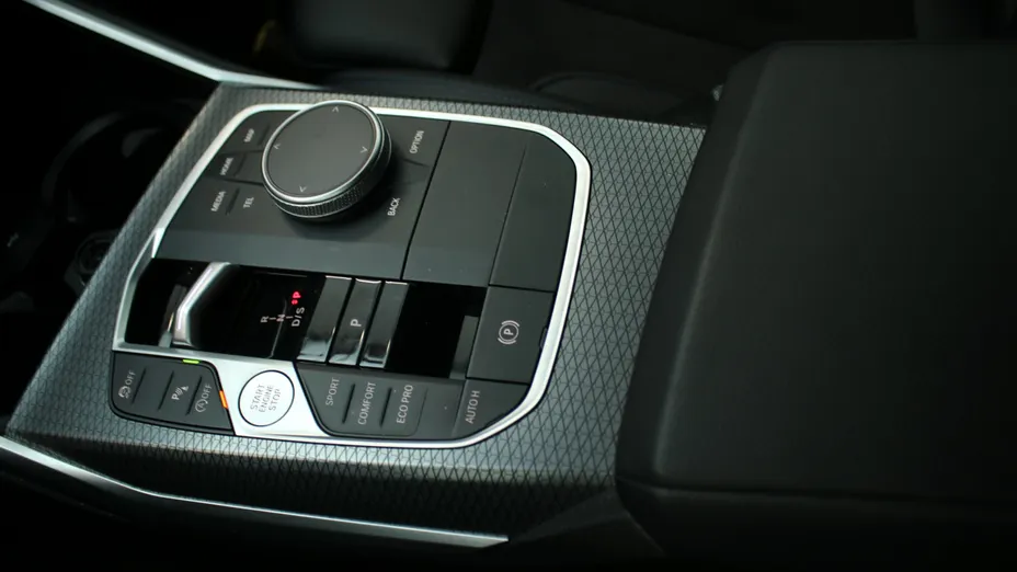 BMW Seria 3 318i M Sport aut