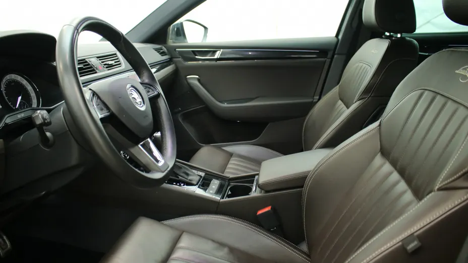 SKODA Superb Superb 2.0 TSI 4x4 L&K DSG