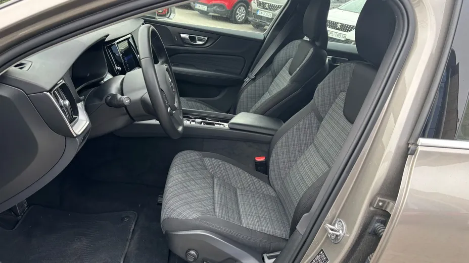 VOLVO V60 V60 B4 D Momentum Pro aut