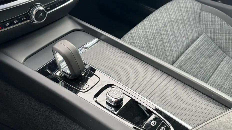 VOLVO V60 V60 B4 D Momentum Pro aut