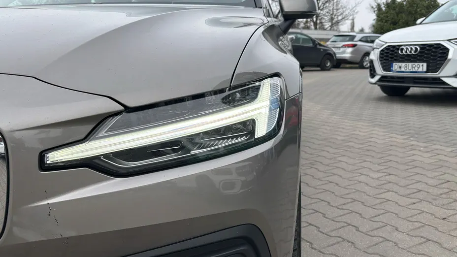 VOLVO V60 V60 B4 D Momentum Pro aut