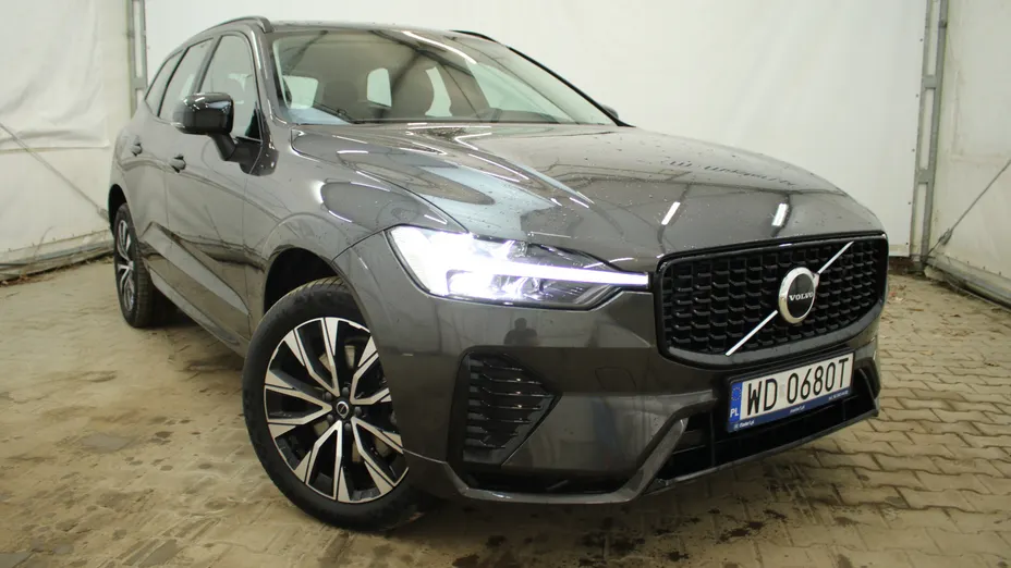 VOLVO XC60 XC60 B4 D AWD Plus Dark aut