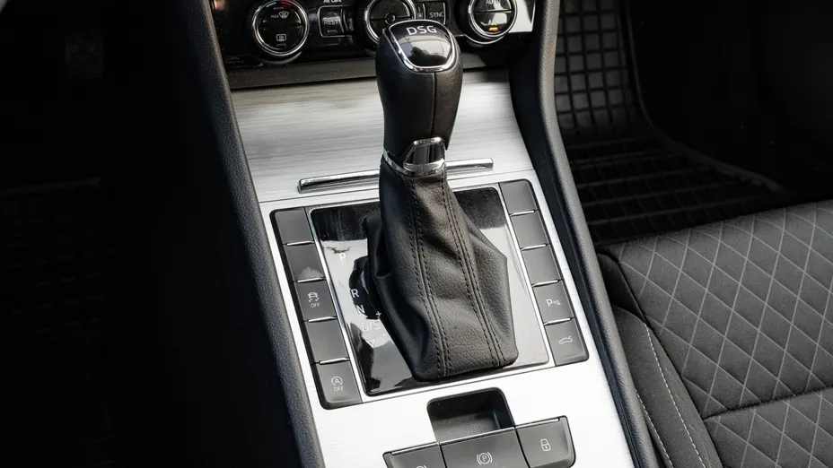 SKODA Superb Superb 2.0 TSI Ambition DSG