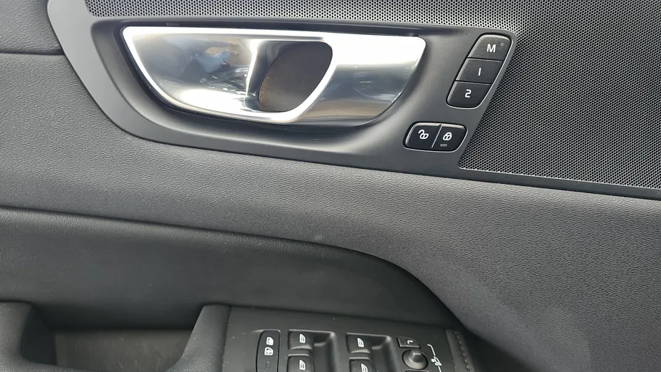 VOLVO XC60 XC60 B4 B Inscription aut