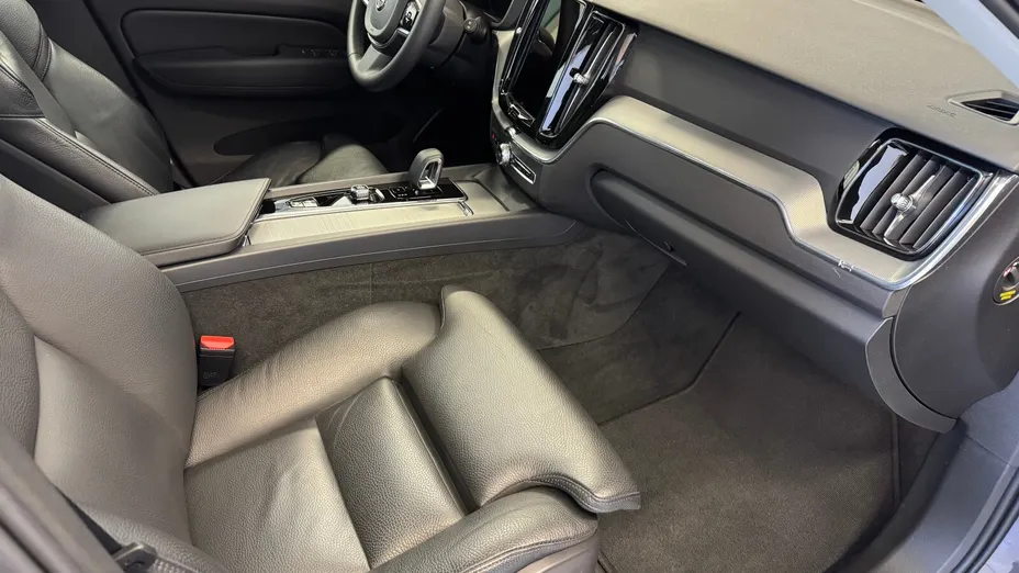 VOLVO XC60 XC60 B4 B Plus Bright aut