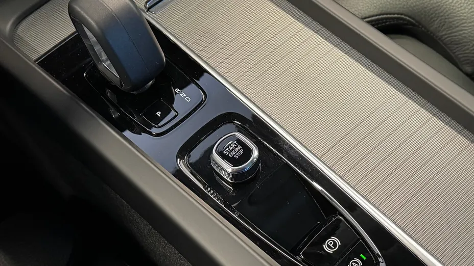 VOLVO XC60 XC60 B4 B Plus Bright aut