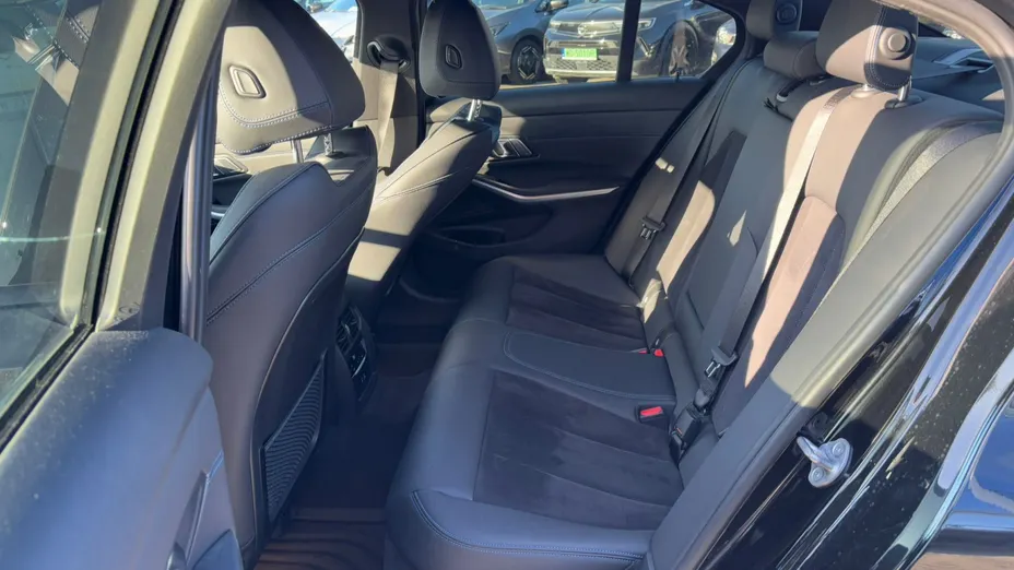 BMW Seria 3 318i M Sport aut