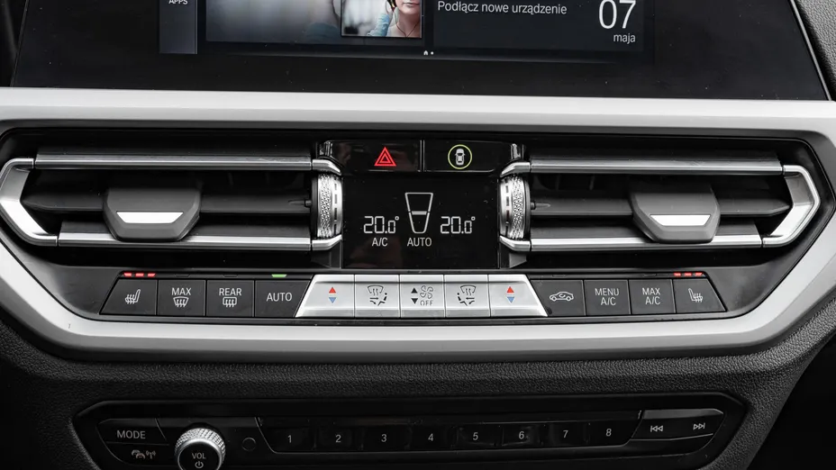 BMW Seria 3 318i Advantage aut
